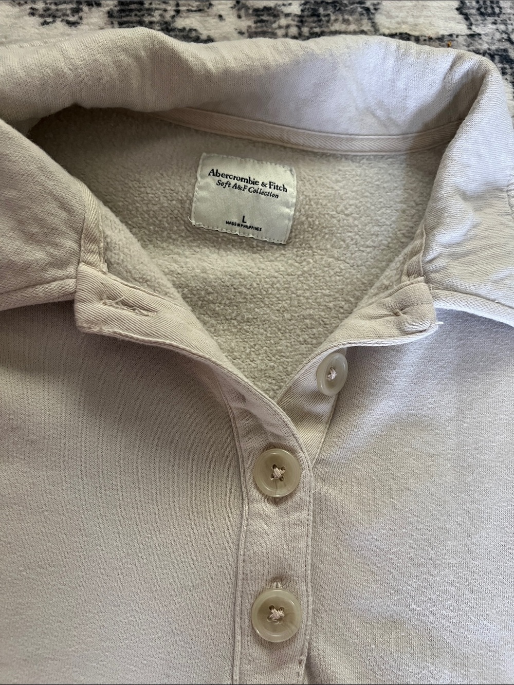 Abercrombie & Fitch Cream Collared Pullover - Picture 2 of 3
